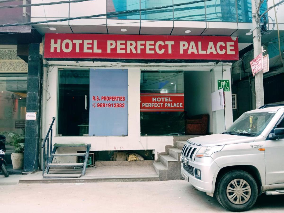 ホテルPerfect Palace ニューデリー エクステリア 写真